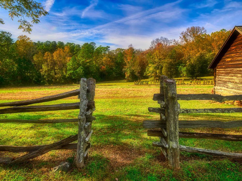 North Carolina America Fall Autumn Gate North Carolina America Fall Autumn Gate