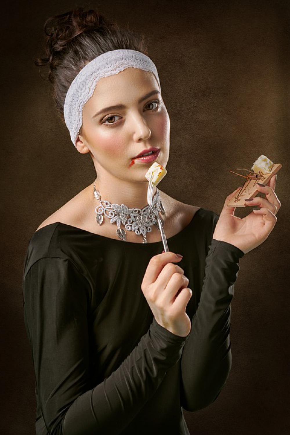Girl Mousetrap Portrait Vintage Girl Mousetrap Portrait Vintage