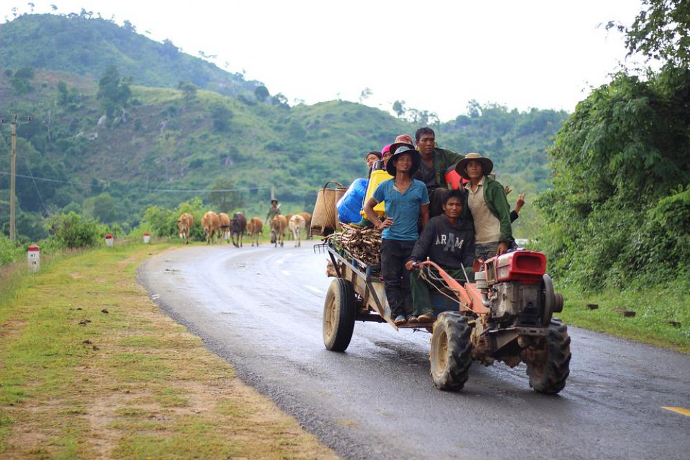 Highlands Car Cow The Countryside People Highlands Car Cow The Countryside People