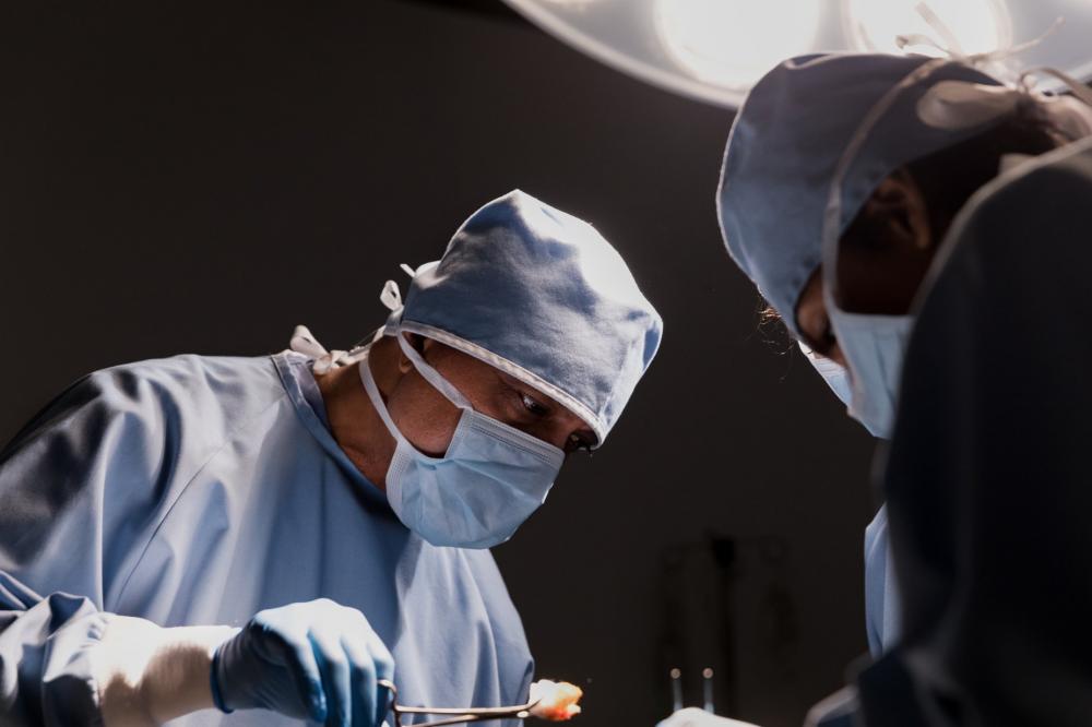Surgeon Concentrates on Work Photo Surgeon Concentrates on Work Photo