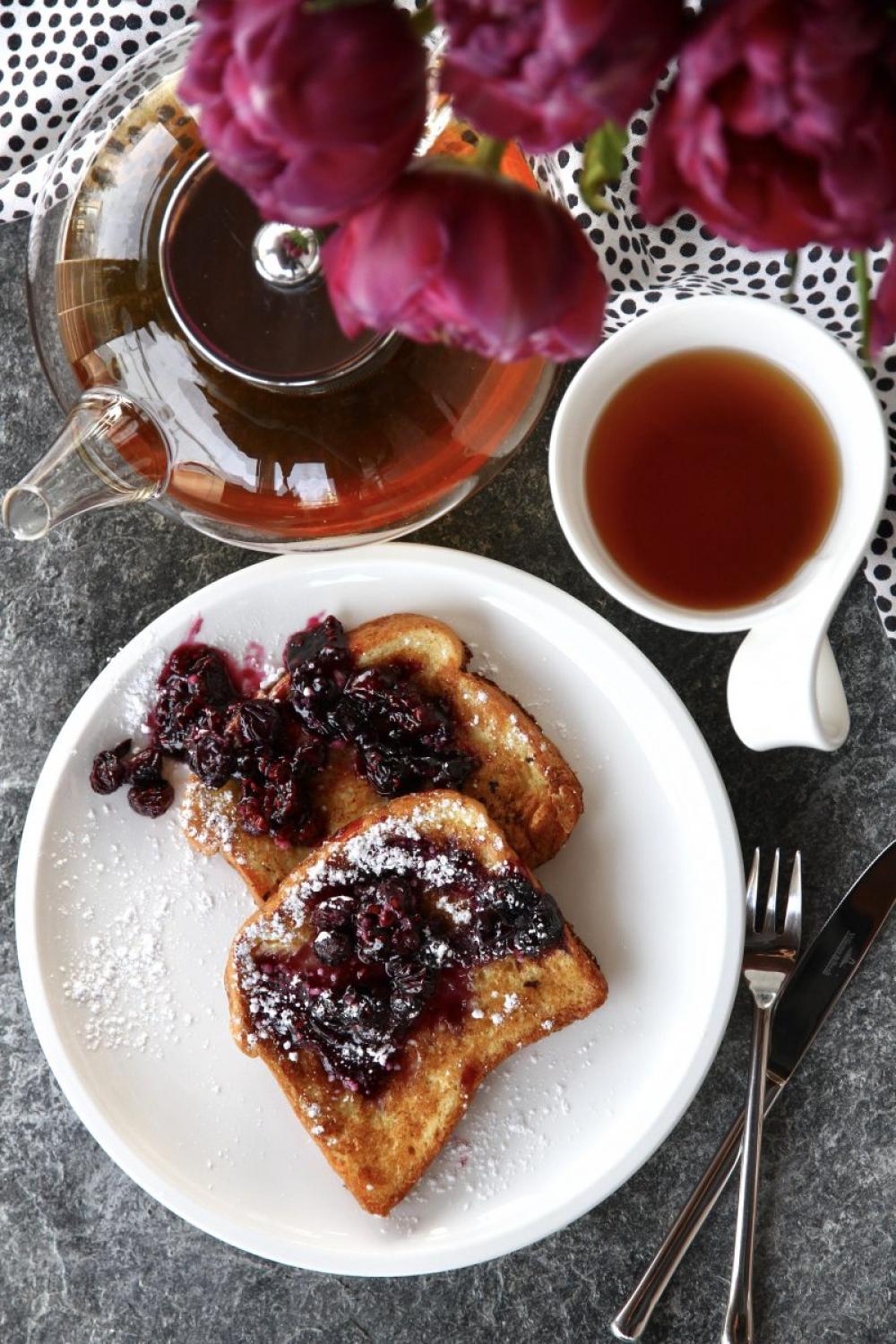 French toasts with tea French toasts with tea