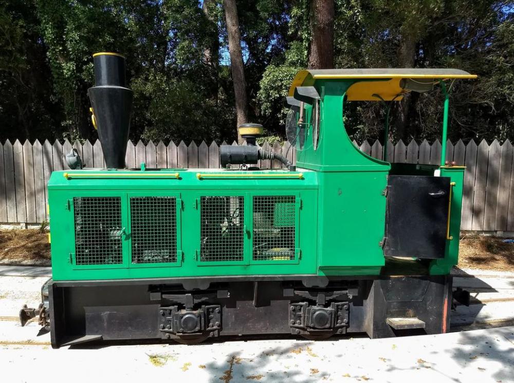 train green diesel tourist cap ferret train green diesel tourist cap ferret
