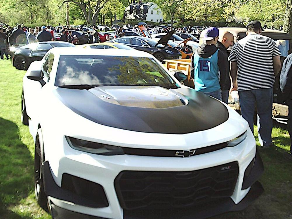 Chevy Chevrolet Camaro ZL1 Bow Chevy Chevrolet Camaro ZL1 Bow