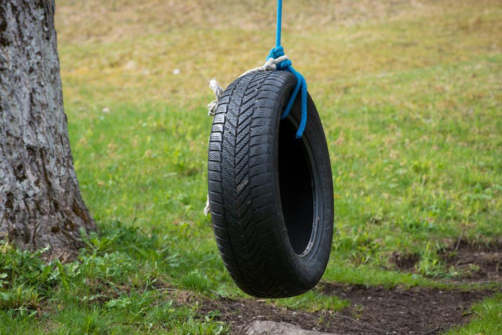 Mature Auto Tires Tire Swing Swing Kids Rocking Mature Auto Tires Tire Swing Swing Kids Rocking