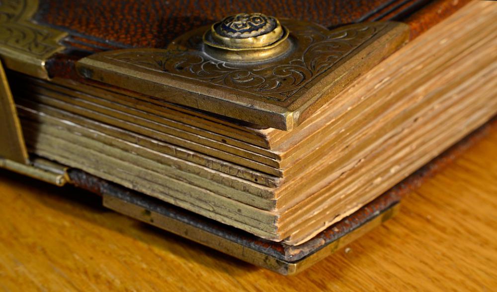 Paper Book Album Old Bible Read Starodruk Paper Book Album Old Bible Read Starodruk