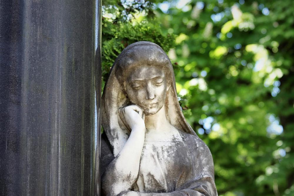 Woman Sculpture Monument Mirogoj Cemetery Zagreb Woman Sculpture Monument Mirogoj Cemetery Zagreb