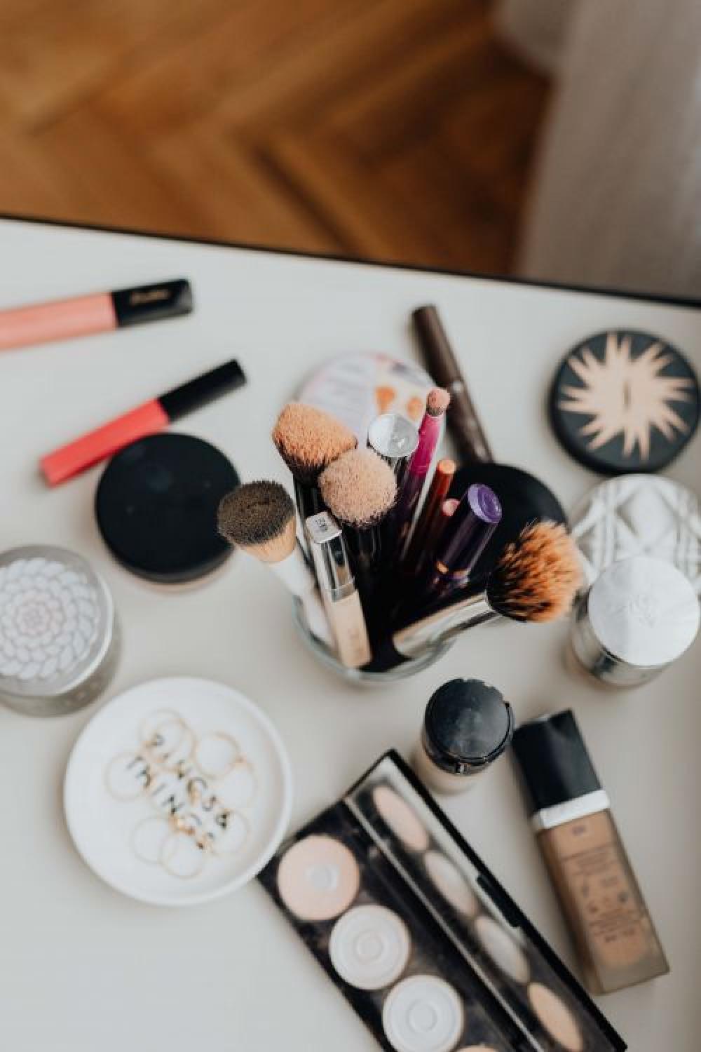 Makeup cosmetics, brushes and other essentials Makeup cosmetics, brushes and other essentials