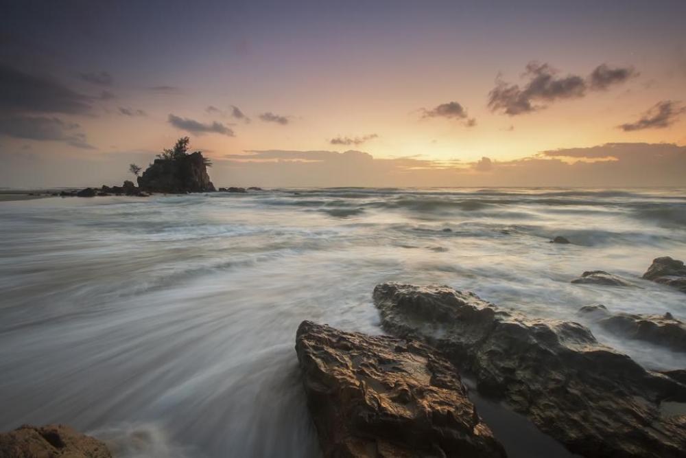 rocks ocean sea water beach rocks ocean sea water beach