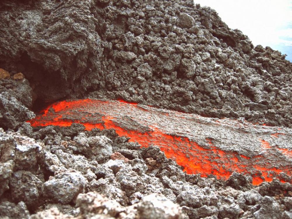 volcano magma fire heat rocks volcano magma fire heat rocks