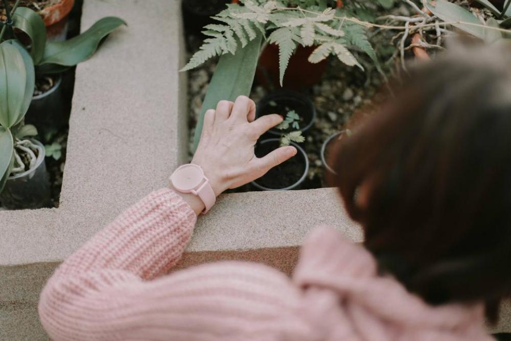 people old woman sweater watch people old woman sweater watch