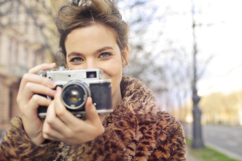 photographer street smile photography camera photographer street smile photography camera