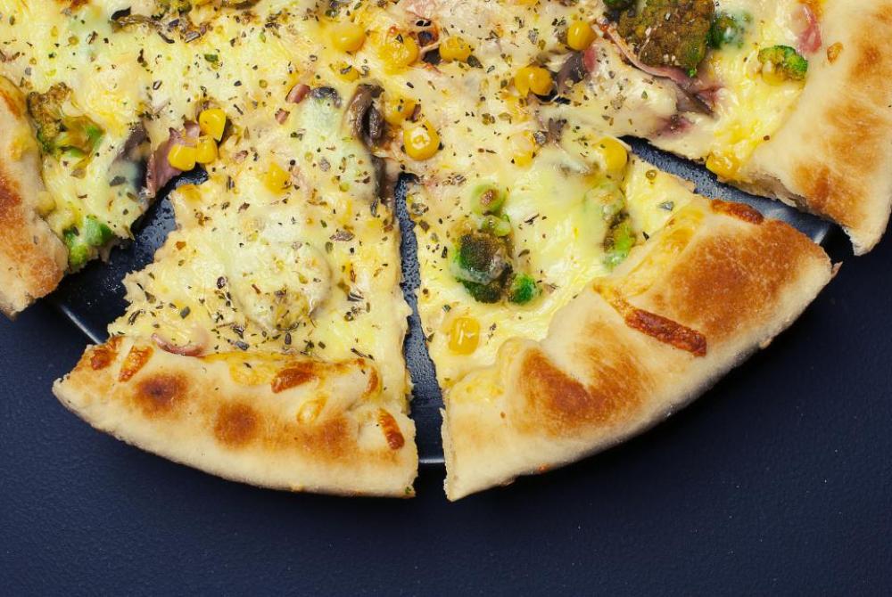 pizza cheese crust food lunch pizza cheese crust food lunch