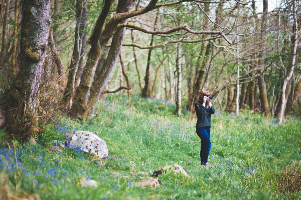 people girl woman photographer green people girl woman photographer green