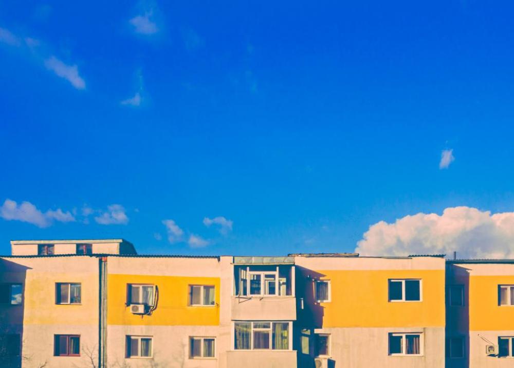 blue sky sunshine clouds buildings blue sky sunshine clouds buildings