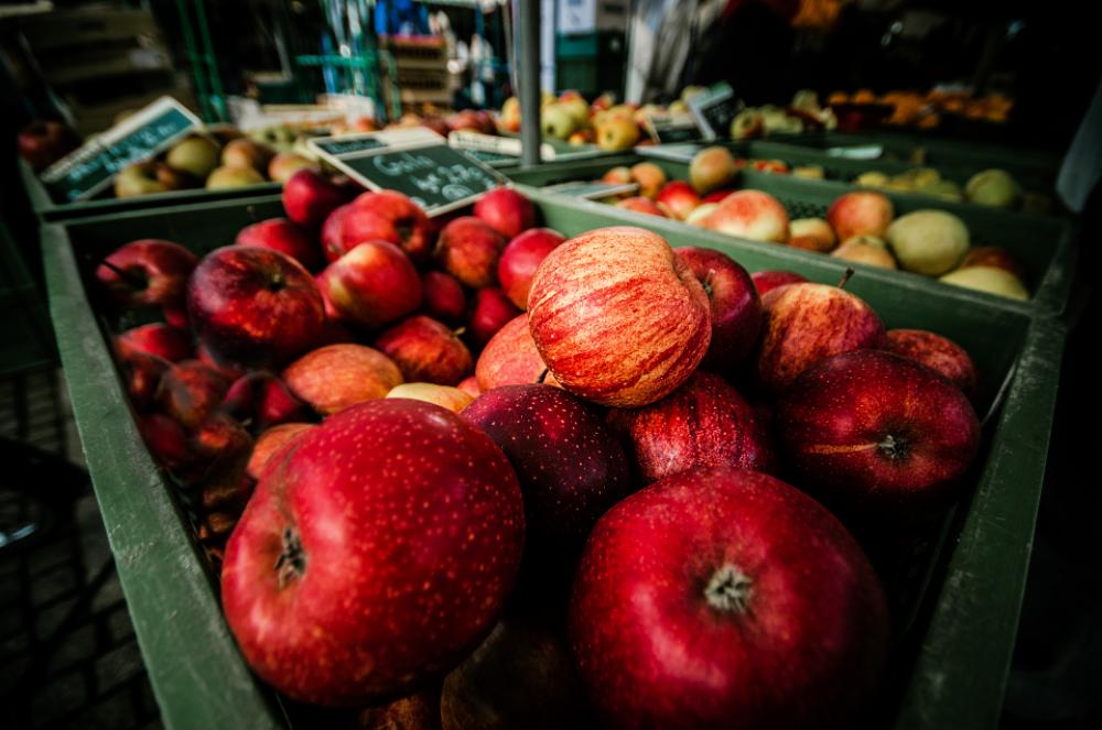 market red apples shop store market red apples shop store