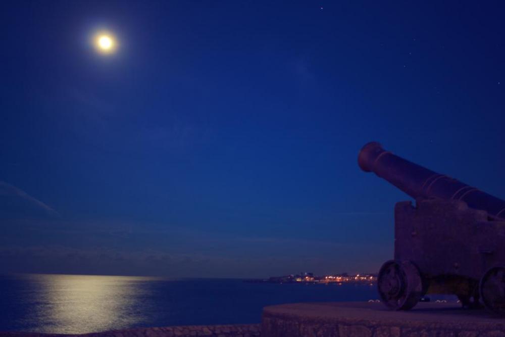cannon moon sky night dark cannon moon sky night dark