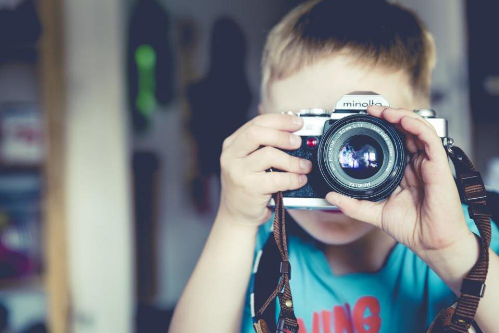 people. child boy camera minolta photography people. child boy camera minolta photography
