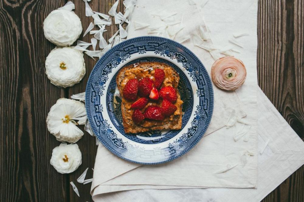 strawberry fruit food dessert plate strawberry fruit food dessert plate