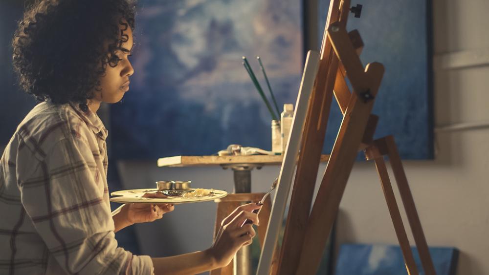 woman artist painter crafts paint woman artist painter crafts paint