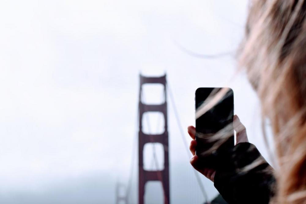 bridge architecture blur phone hand bridge architecture blur phone hand