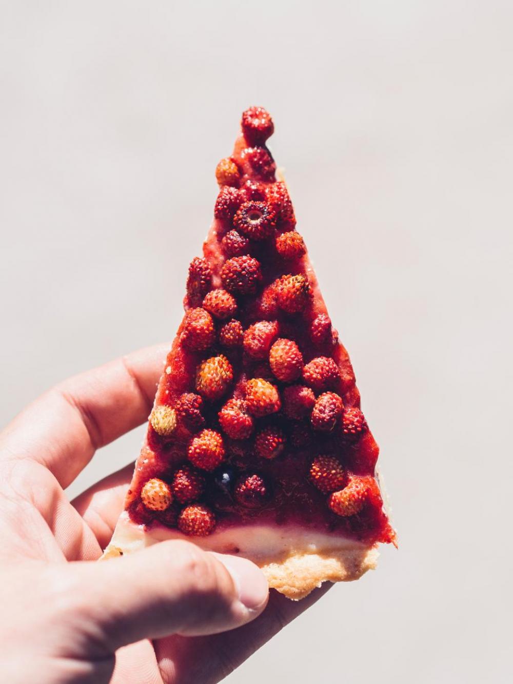 raspberries strawberries fruits tart pie raspberries strawberries fruits tart pie