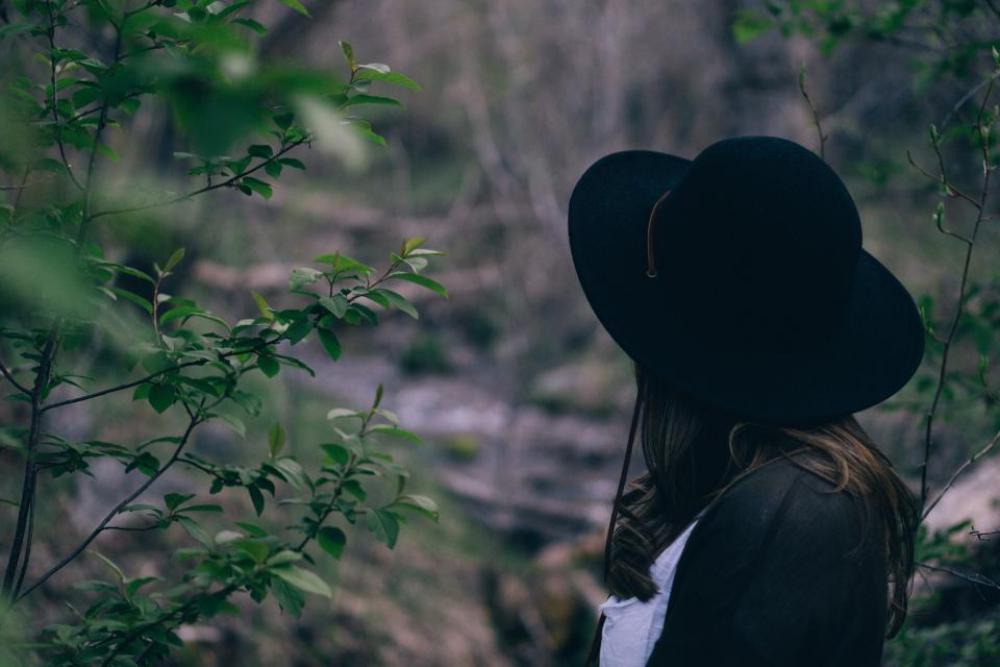 people girl alone tree nature people girl alone tree nature