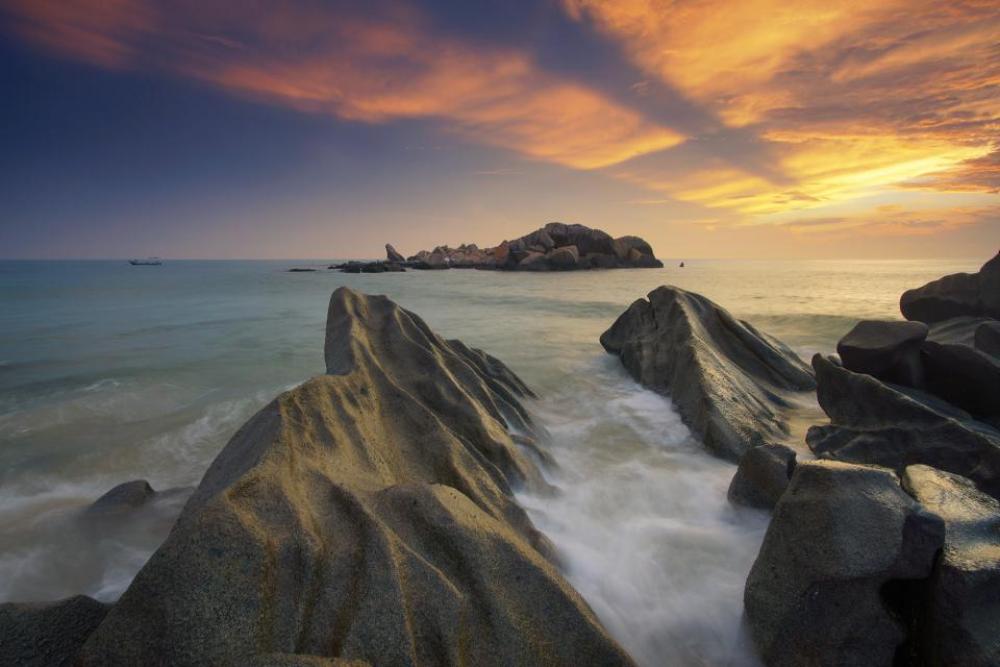 sea ocean splash ripples rock sea ocean splash ripples rock