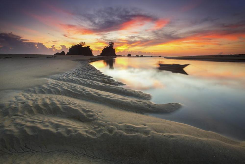 beach sea ocean sand wave beach sea ocean sand wave