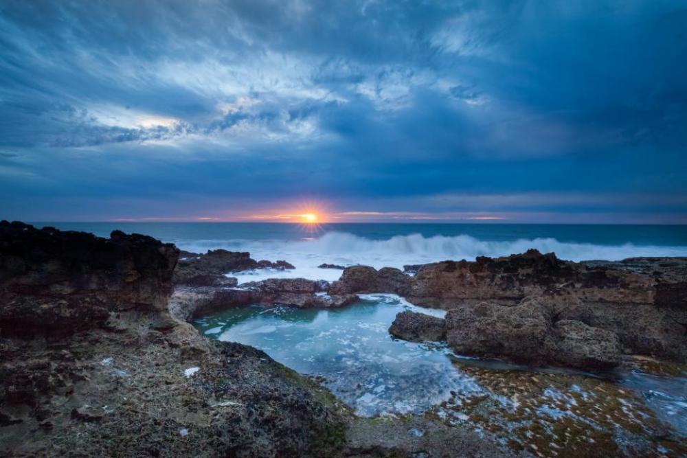 ocean sea waves rocks shore ocean sea waves rocks shore
