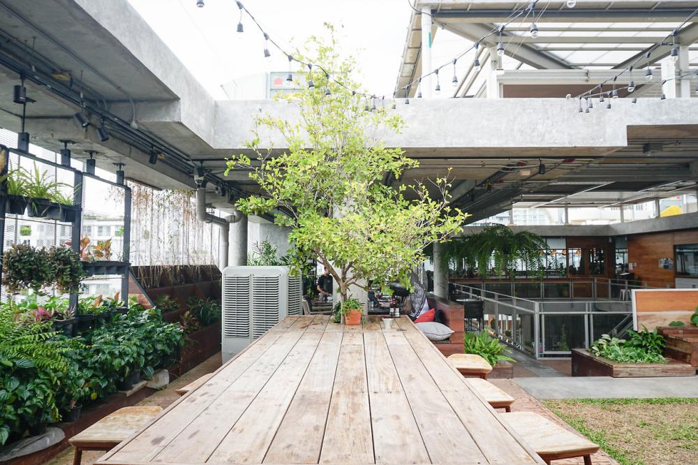 Roast Cafe, Bangkok, Thailand. Roast Cafe, Bangkok, Thailand.