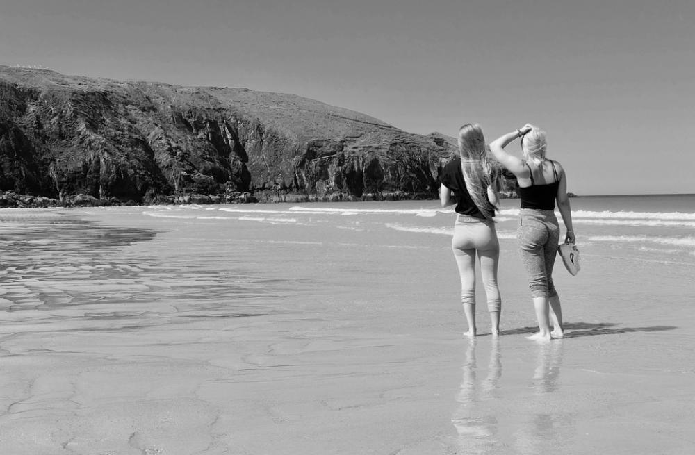 Girls Beach Seaside Cliffs Seashore Travel Girls Beach Seaside Cliffs Seashore Travel