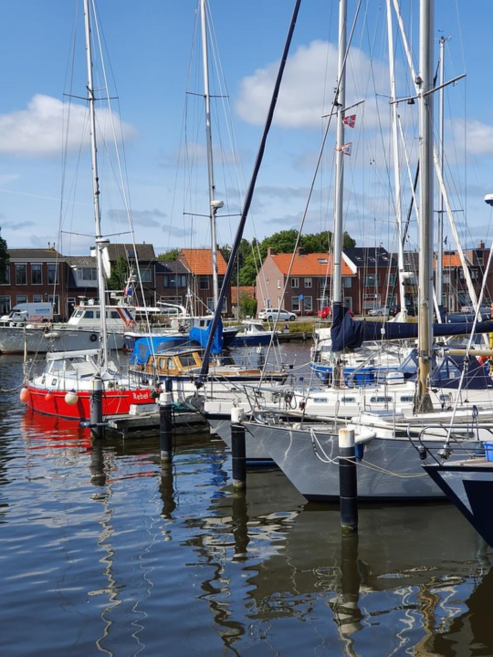 Sailing Boats Port Mirroring Summer Time Sailing Boats Port Mirroring Summer Time