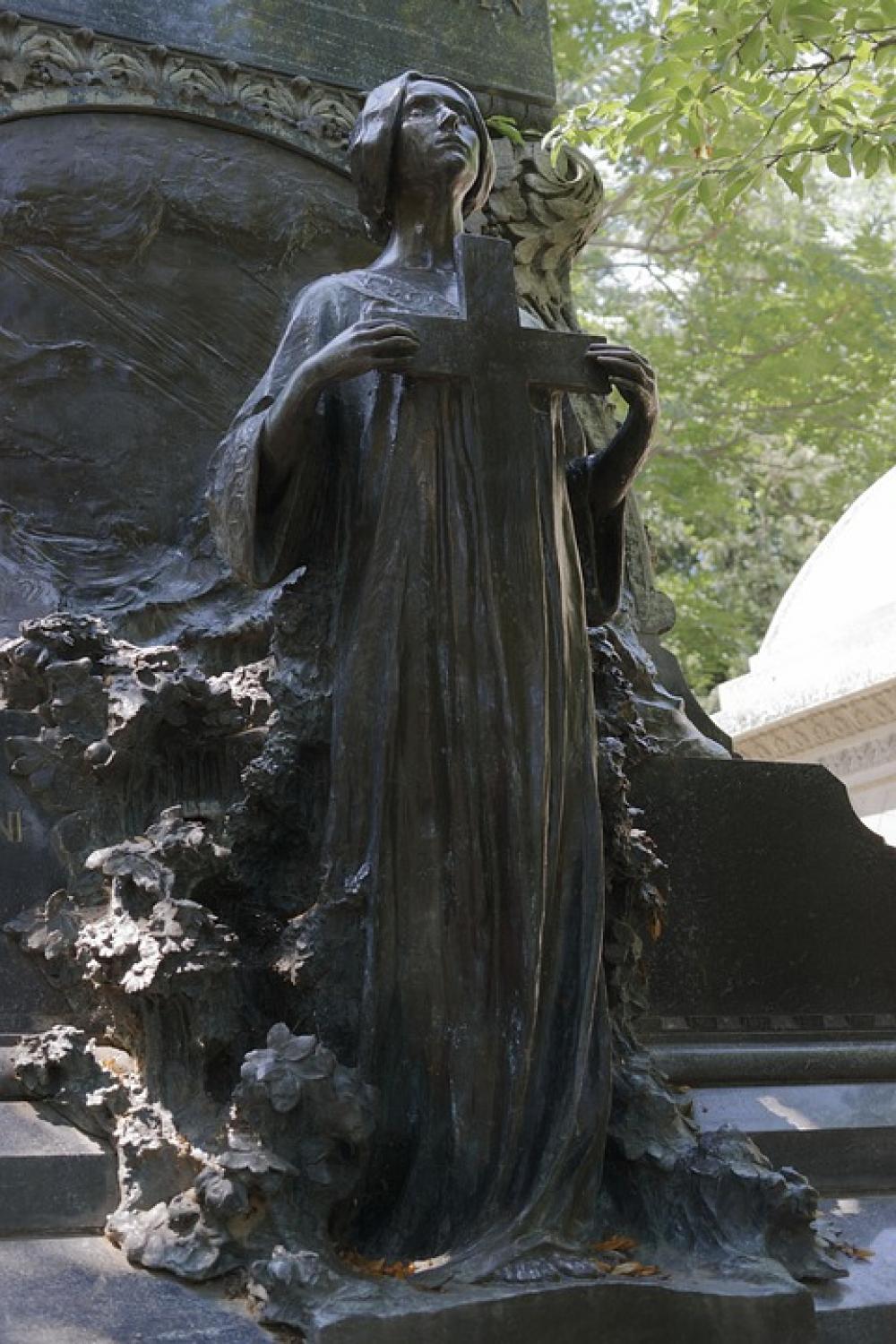 Sculpture Stone Statue Cemetery Woman Apparel Sculpture Stone Statue Cemetery Woman Apparel