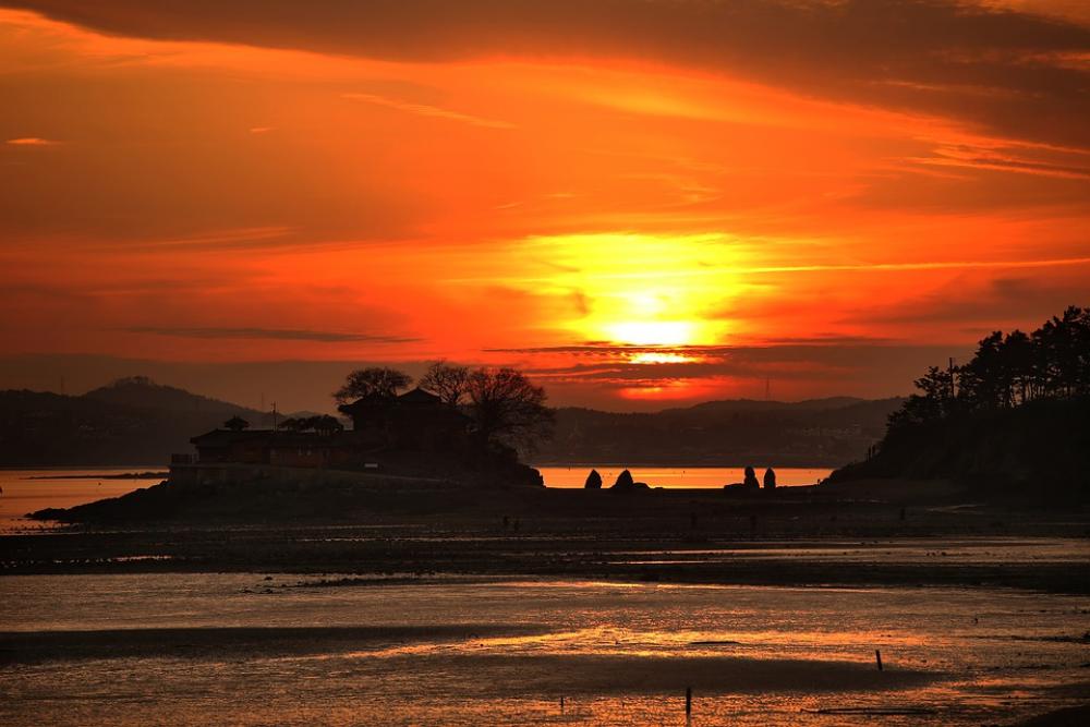 Sunset Landscape Nature Sky In The Evening Solar Sunset Landscape Nature Sky In The Evening Solar