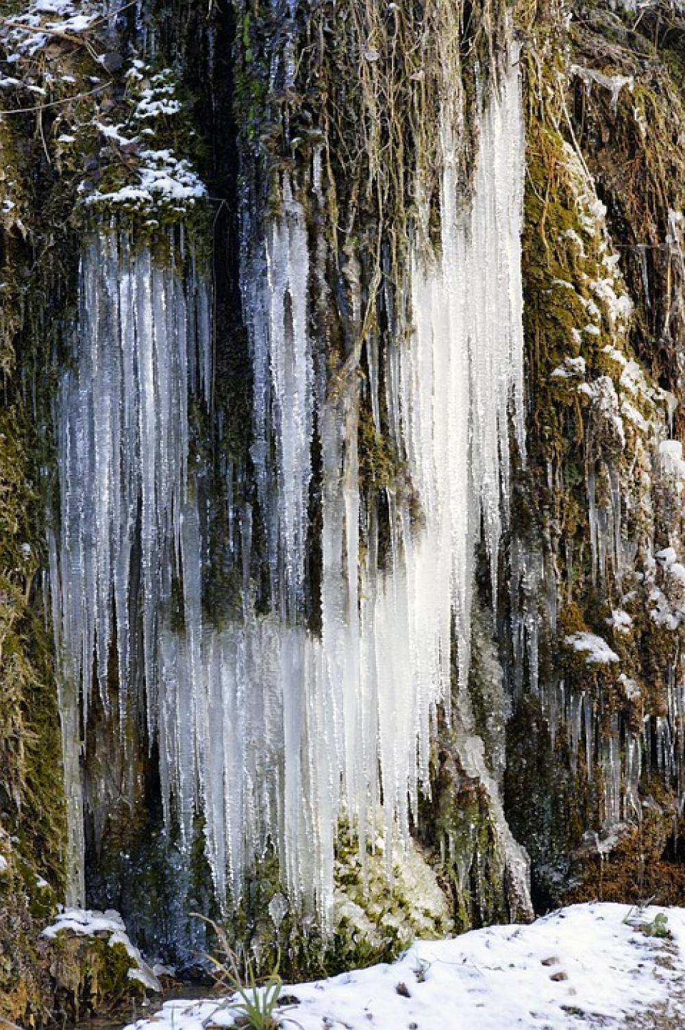 Winter Snow Cold Mountain Ice Crystals Snowfall Winter Snow Cold Mountain Ice Crystals Snowfall