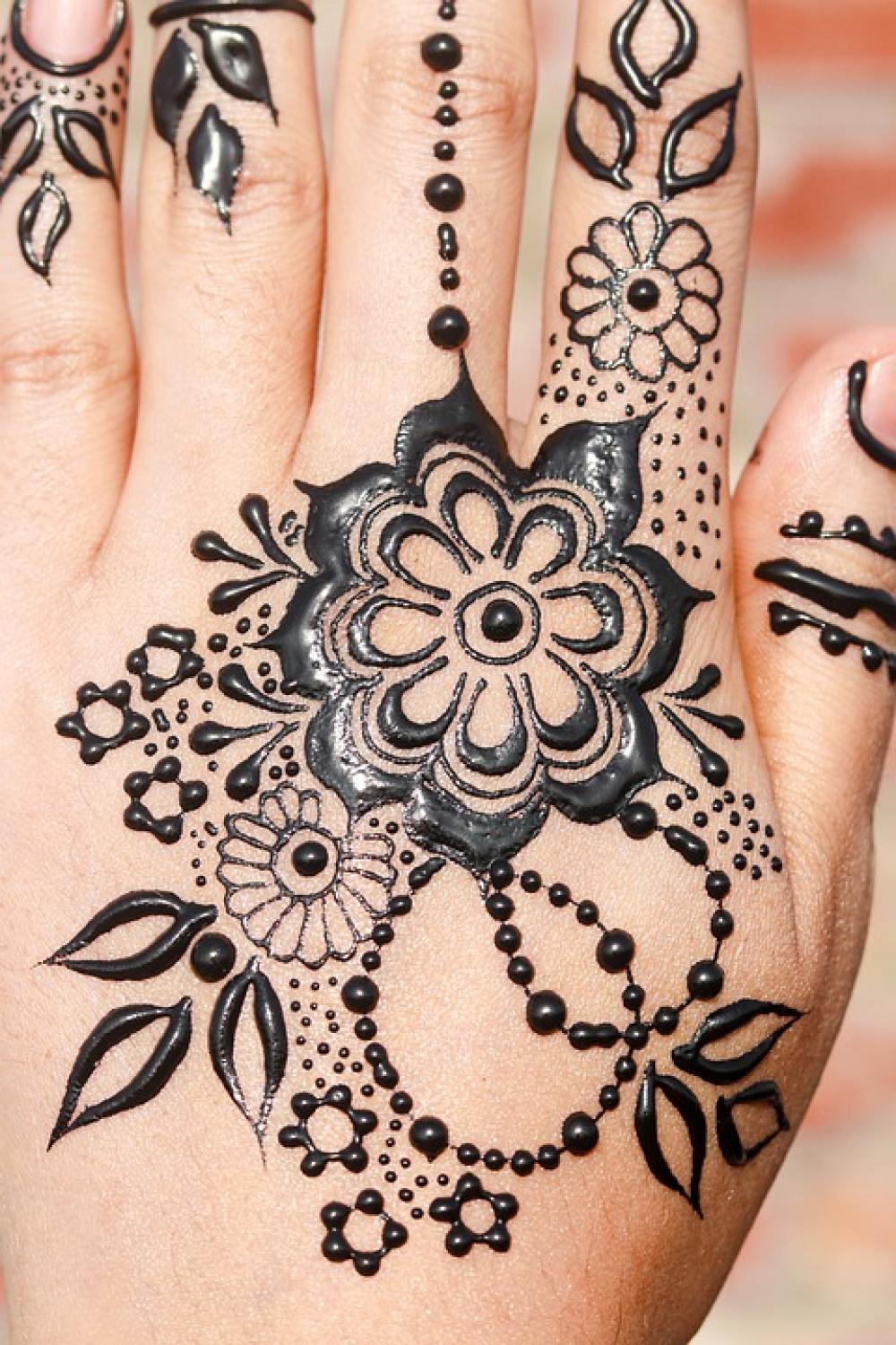 henna hands palms