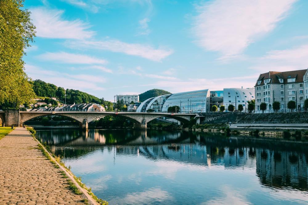 A Stone Bridge Over A River Photo A Stone Bridge Over A River Photo