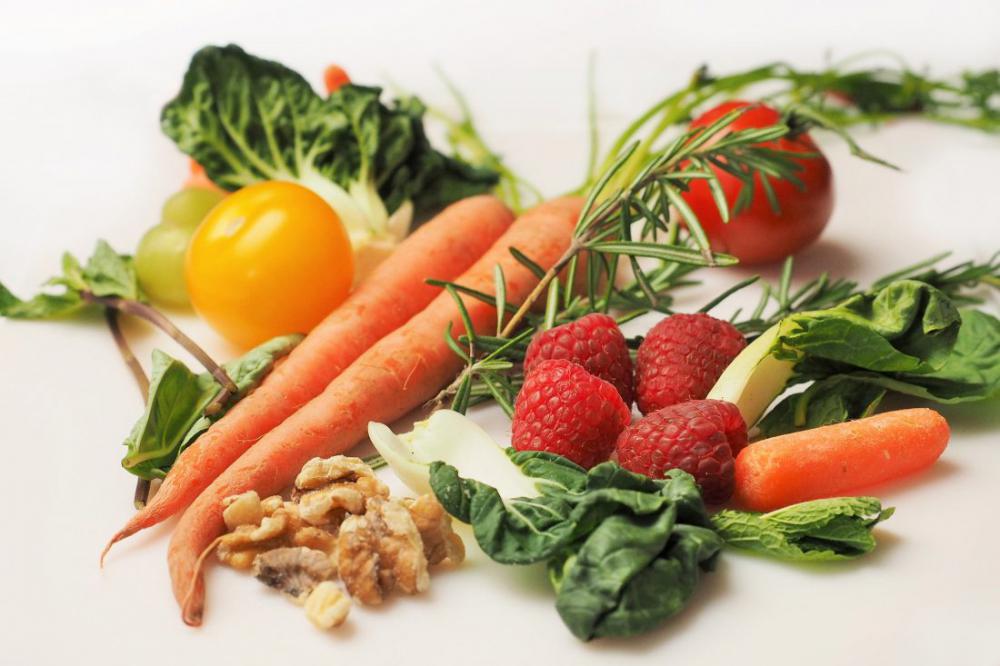 Carrots, Strawberries & Vegetables Carrots, Strawberries & Vegetables