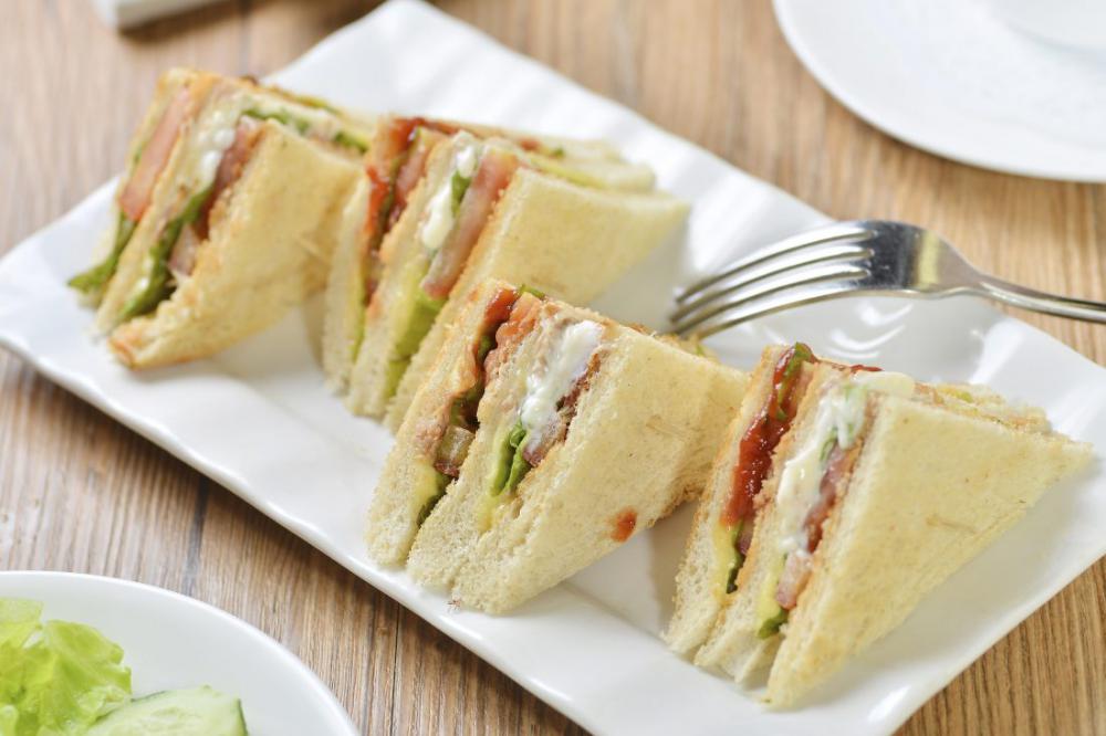 S&wiches on Plate S&wiches on Plate