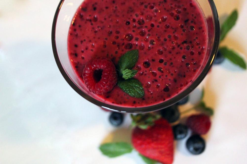 Healthy Red Smoothie Healthy Red Smoothie
