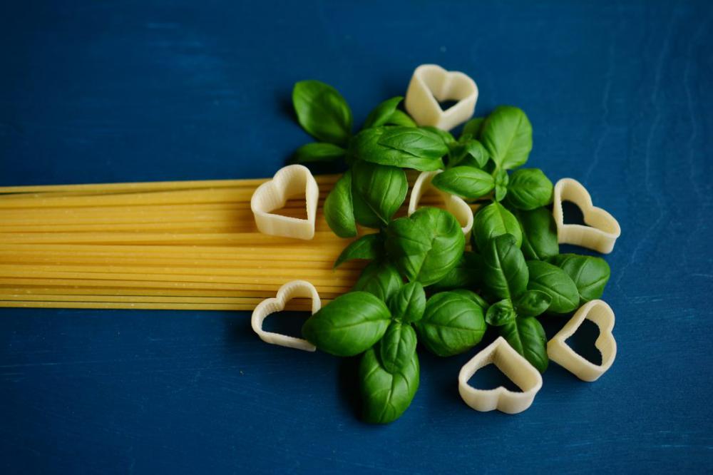 Spaghetti Pasta & Basil Spaghetti Pasta & Basil