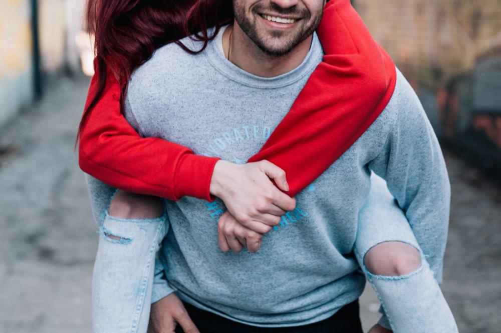 Happy Couple Dating Happy Couple Dating