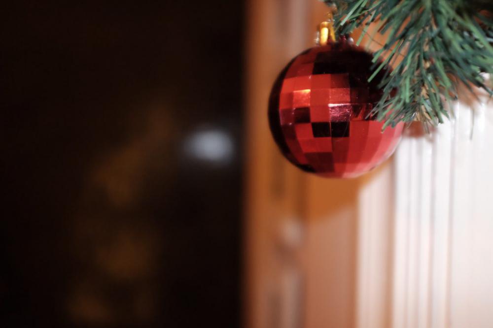 Red Tree Decorations Red Tree Decorations