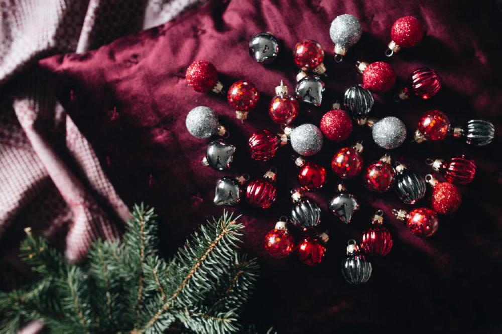 Burgundy Christmas Decorations Burgundy Christmas Decorations