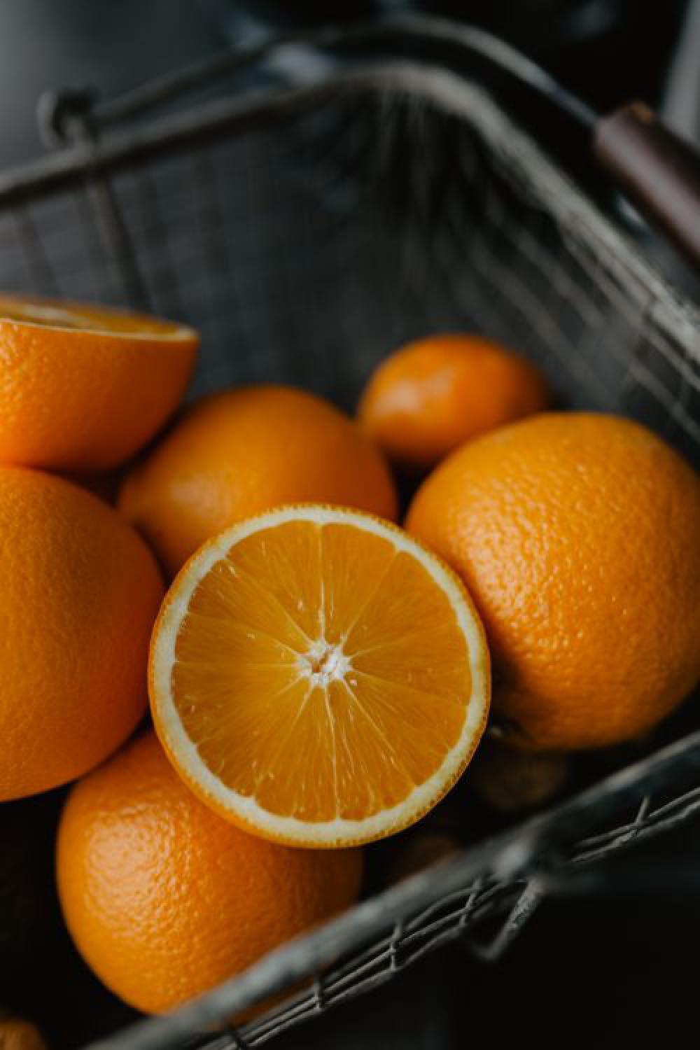 Fresh oranges Fresh oranges