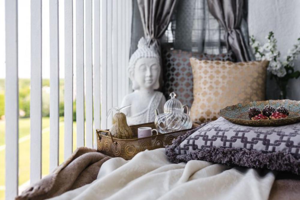 Exotic oriental space - Balcony Decor Exotic oriental space - Balcony Decor