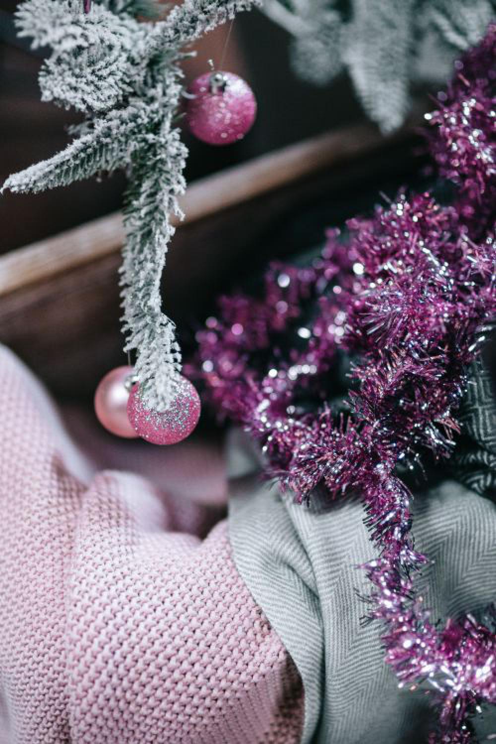 Christmas tree decorations Christmas tree decorations