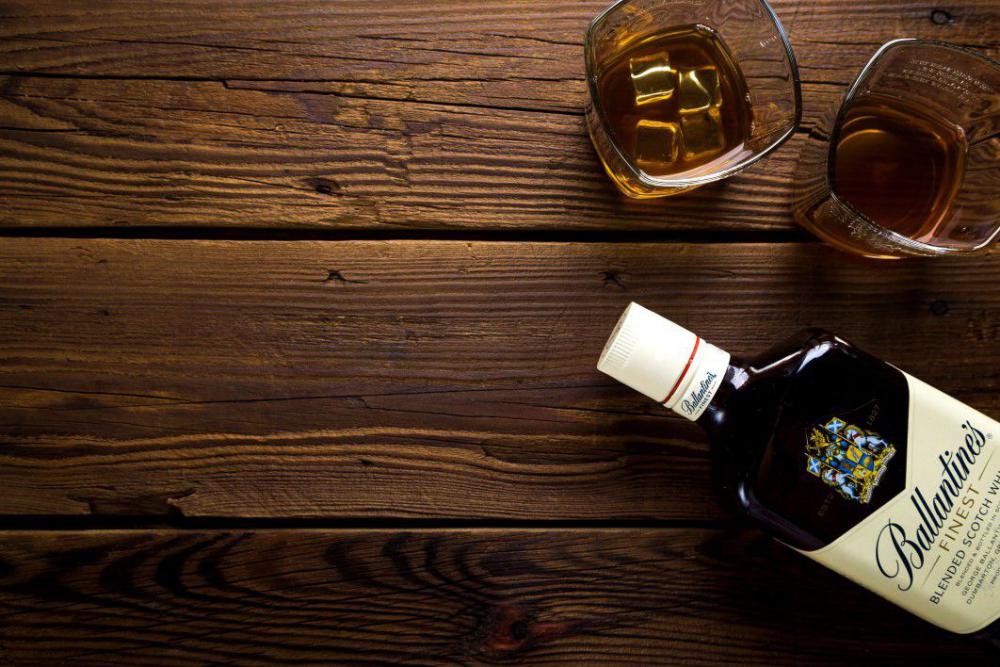 Whisky Glasses Wood Table Free Photo Whisky Glasses Wood Table Free Photo