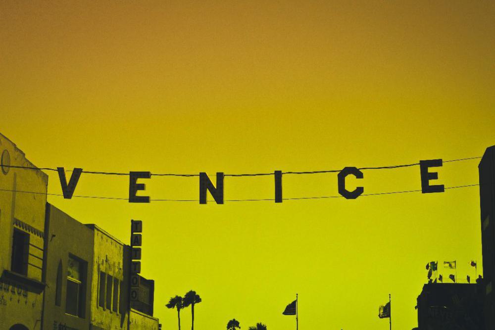 Venice Hanging Sign Yellow Free Photo Venice Hanging Sign Yellow Free Photo