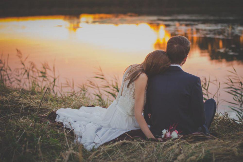 Wedding Couple on Grass at Sunset Free Photo Wedding Couple on Grass at Sunset Free Photo